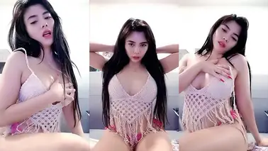 BabyGirl Host Baru Mango Live Tampil Seksi poster