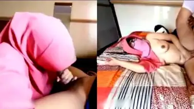 Bokep Jilbab Miss Hyper Hijab Pink Pamer Bodi Montok Hot poster
